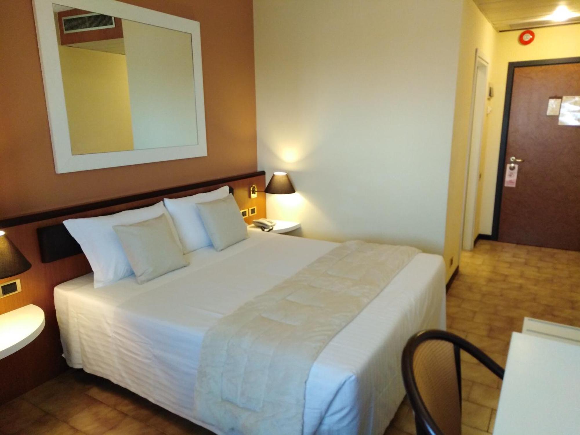 Grand Hotel Bologna Congress&Wellness Pieve di Cento Esterno foto